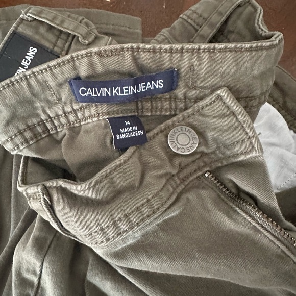 Capri pants - Picture 3 of 3